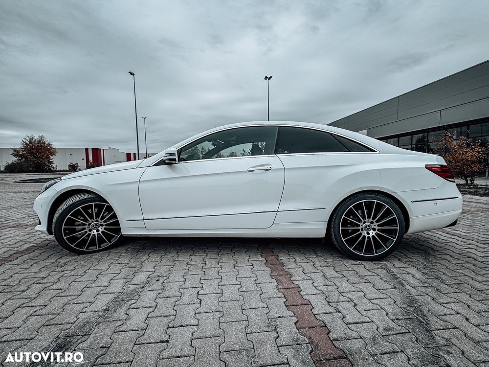Mercedes-Benz E 200 4MATIC Aut. - 4
