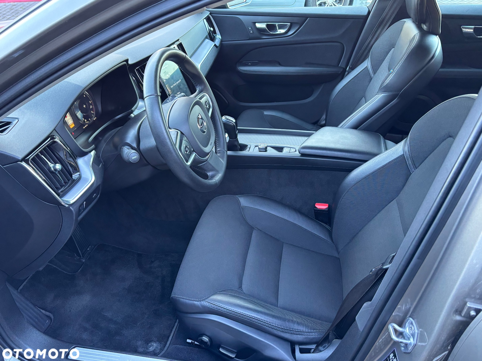 Volvo V60 D4 Drive-E Summum - 28