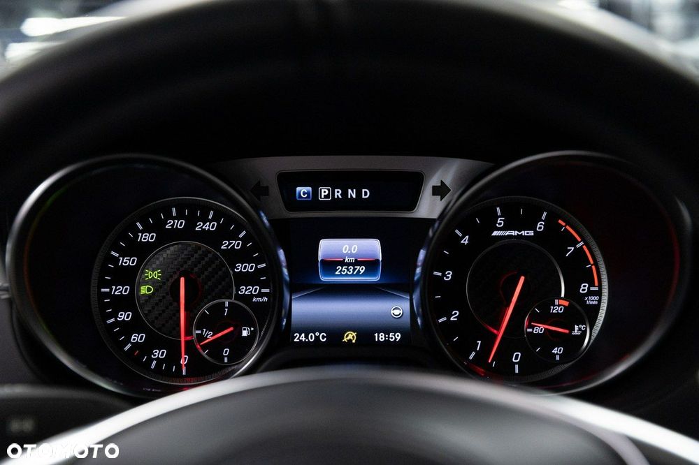 Mercedes-Benz SL 63 AMG - 39