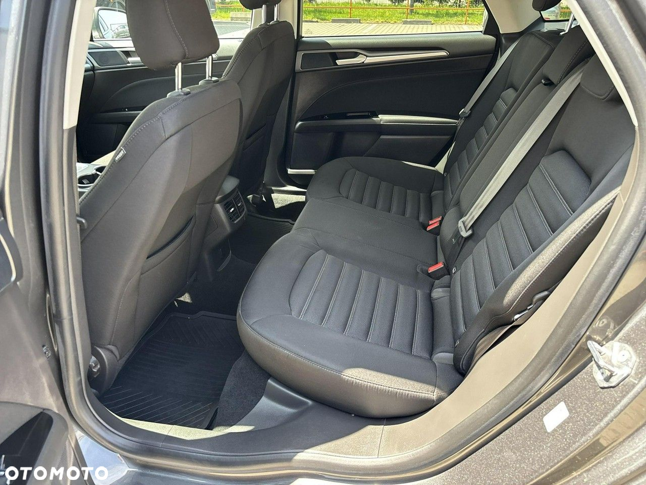 Ford Mondeo - 12