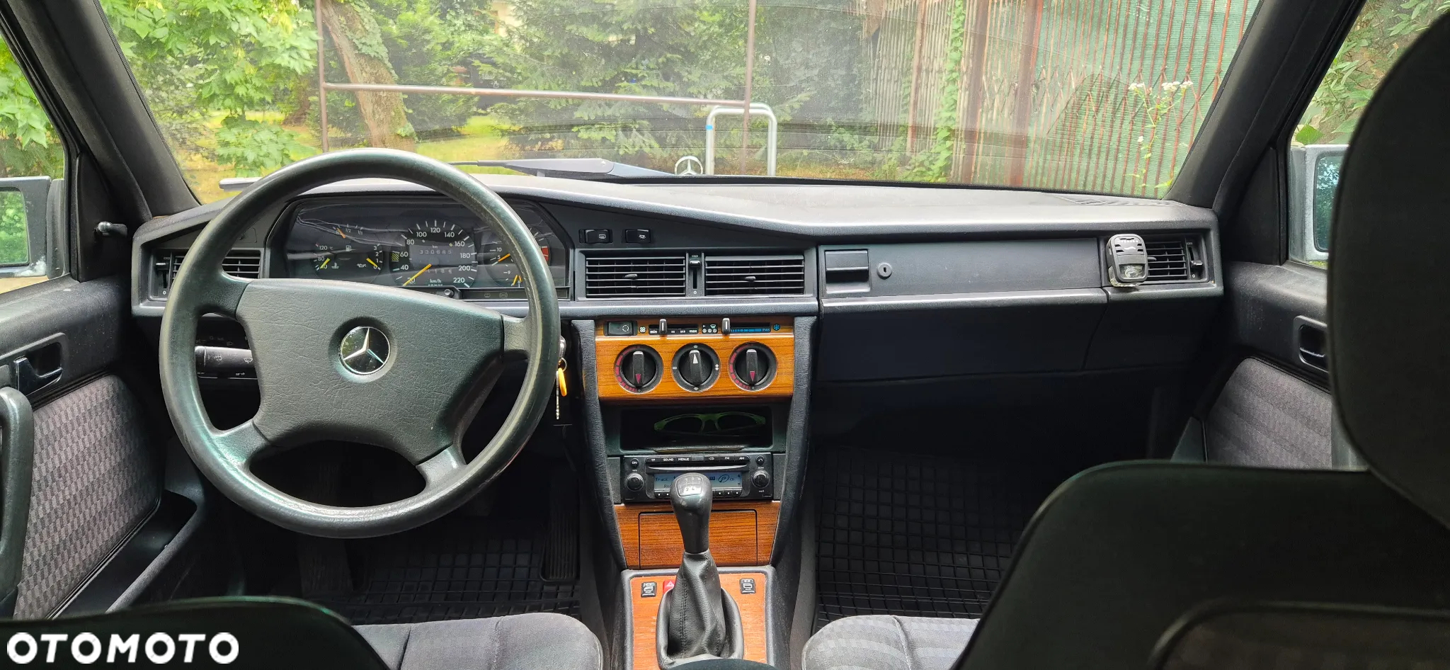 Mercedes-Benz W201 (190) - 8