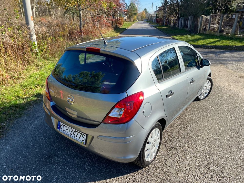 Opel Corsa 1.2 16V Cosmo - 7