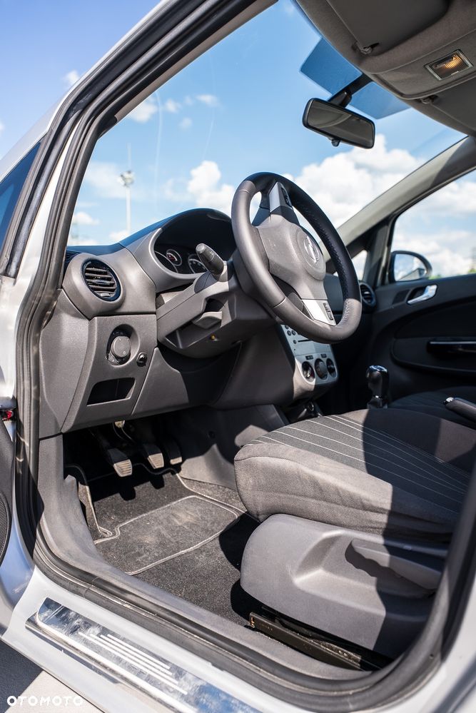 Opel Corsa 1.2 16V - 8