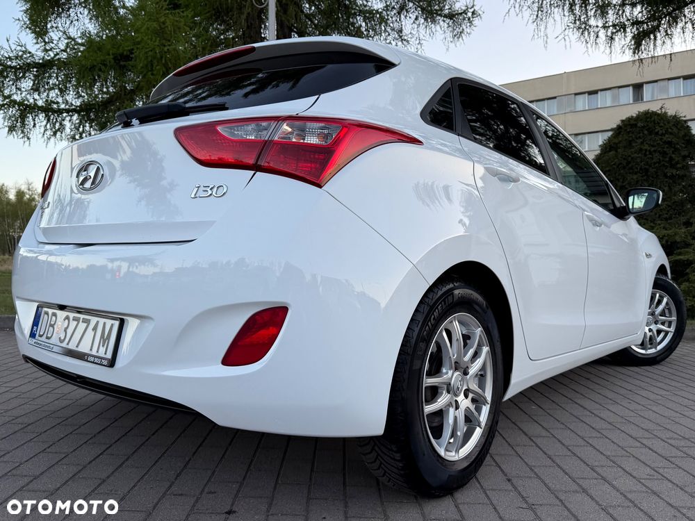 Hyundai i30 blue 1.4 Style - 31