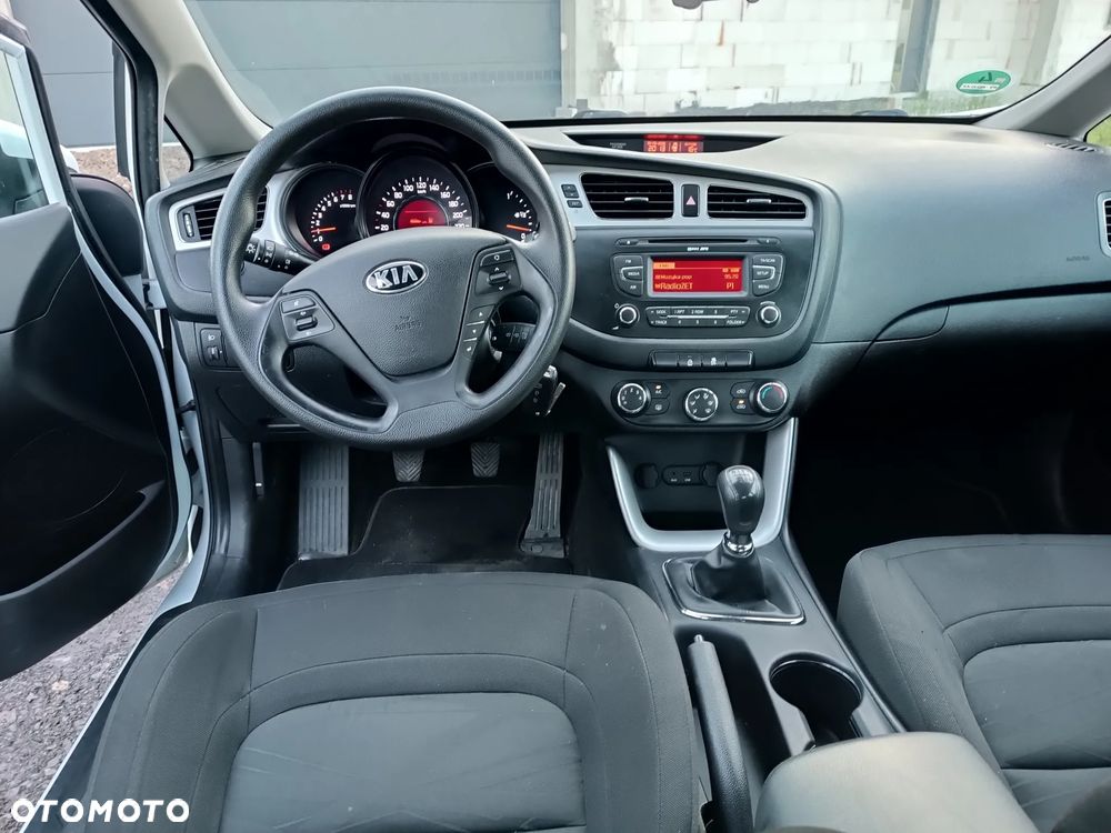 Kia Ceed 1.4 CVVT Vision - 34