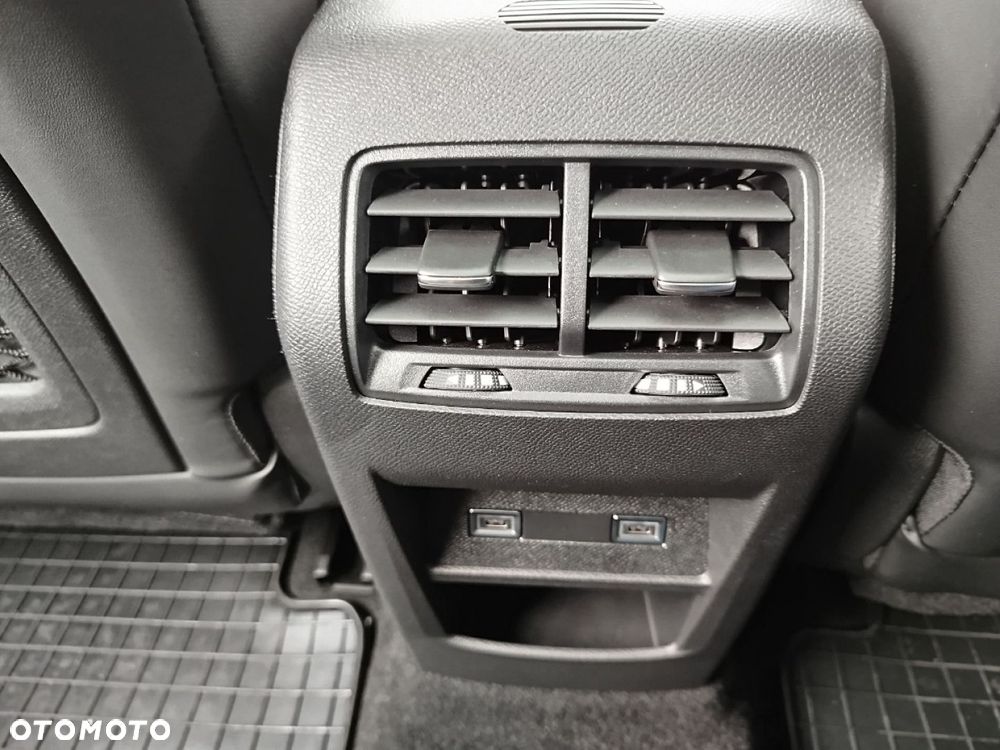 Peugeot 308 - 25