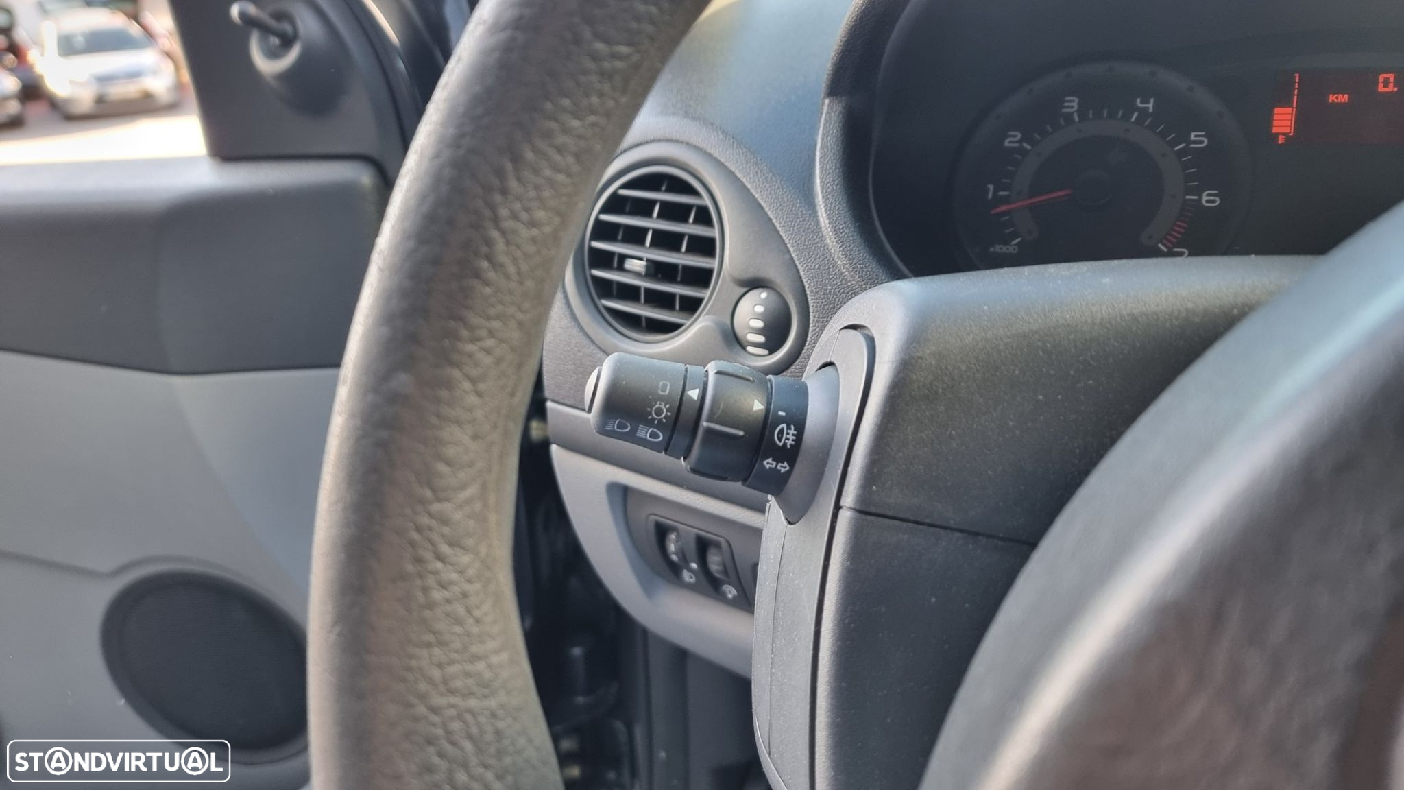 Renault Clio 1.2 16V Confort - 14