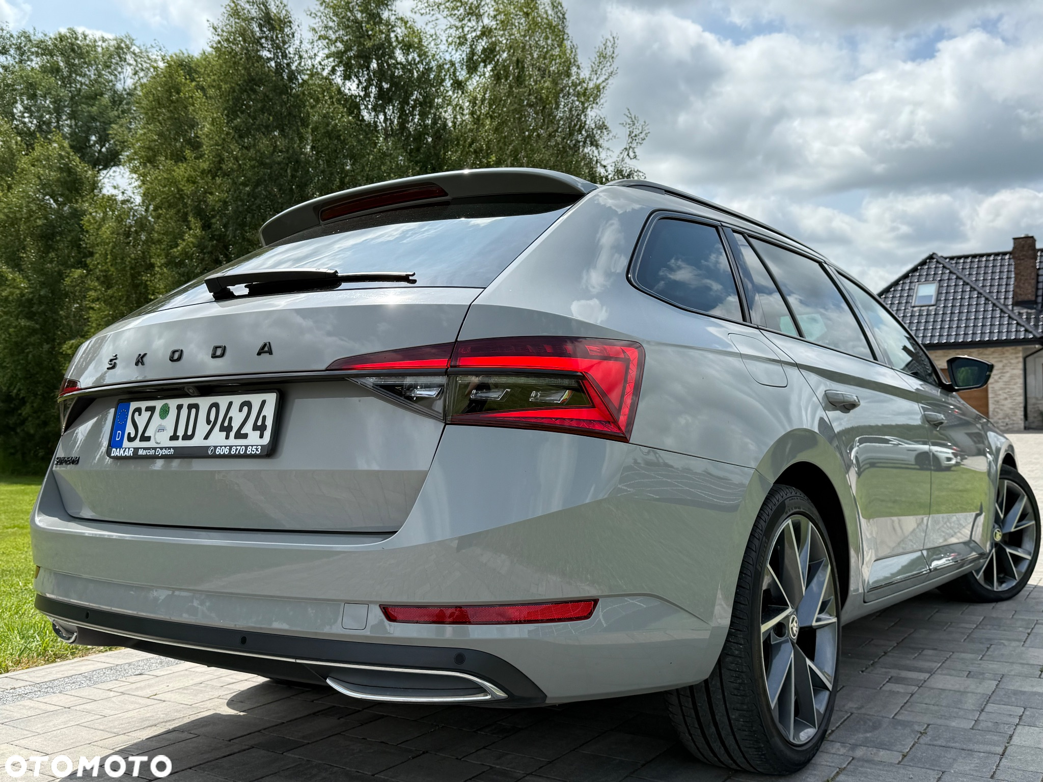 Skoda Superb 2.0 TDI Sportline DSG - 3