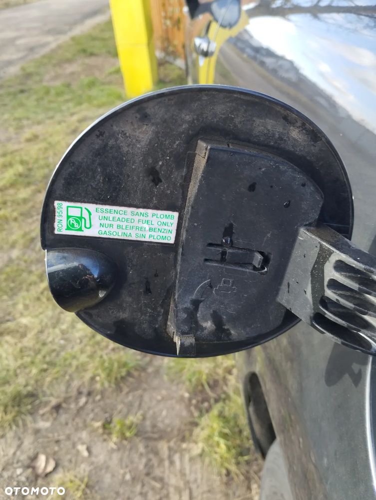 Peugeot 207 1.6 16V Sporty - 3