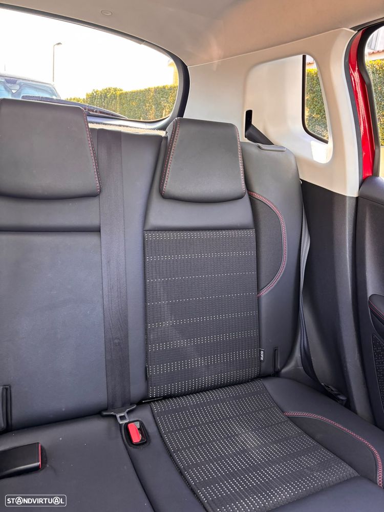 Peugeot 2008 - 9