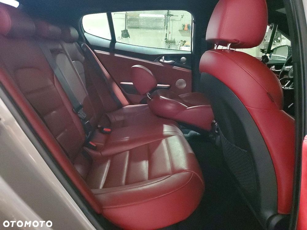 Kia Stinger 3.3 T-GDI AWD OPF GT - 9