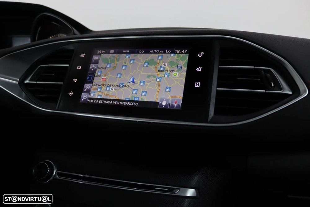 Peugeot 308 1.2 PureTech Allure EAT8 - 7