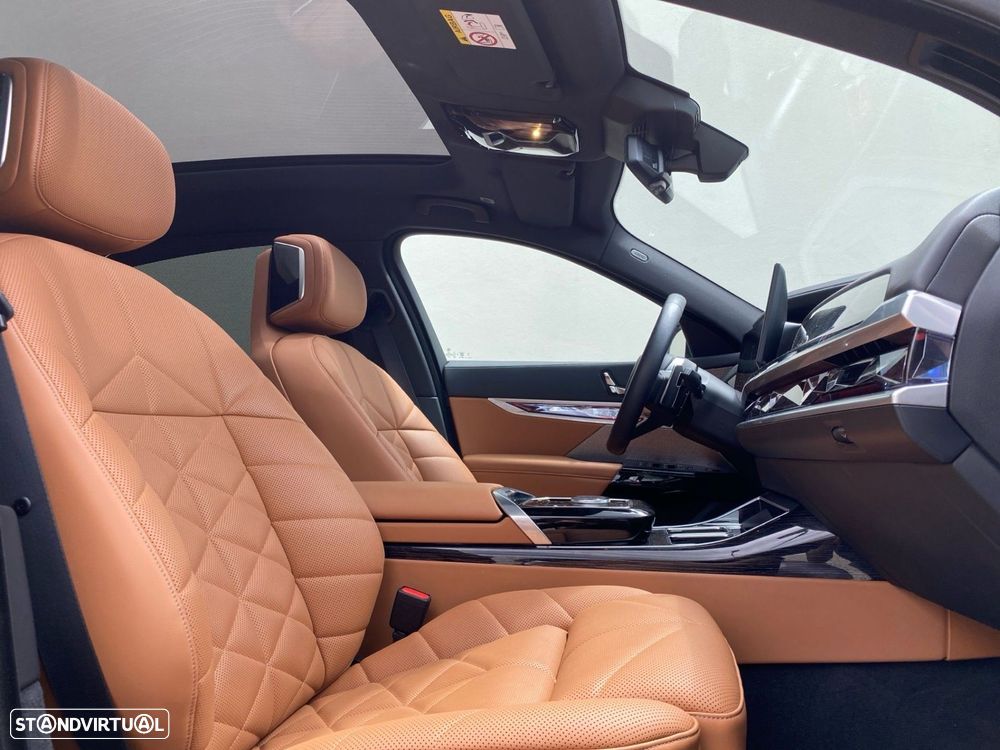 BMW 750 750e xDrive Pack Desportivo M - 19