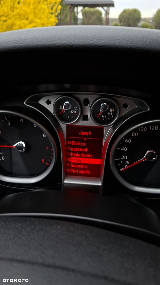 Ford Focus 2.0 16V Titanium - 32