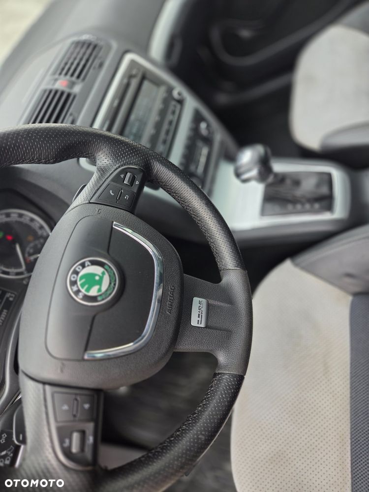 Skoda Octavia 2.0 TDI DPF DSG RS - 13