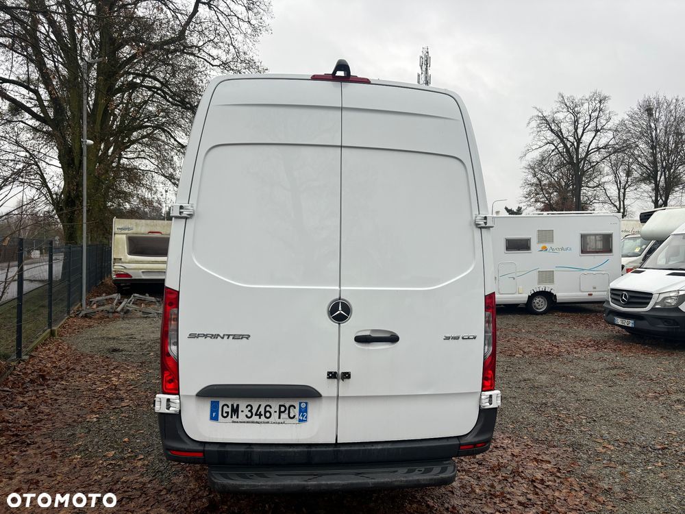 Mercedes-Benz Sprinter - 6