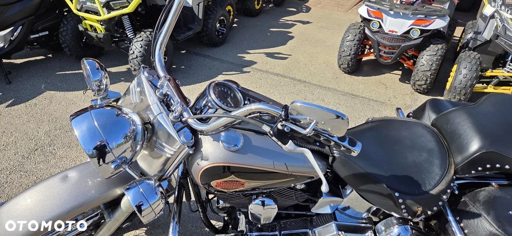 Harley-Davidson Softail Heritage Classic - 28
