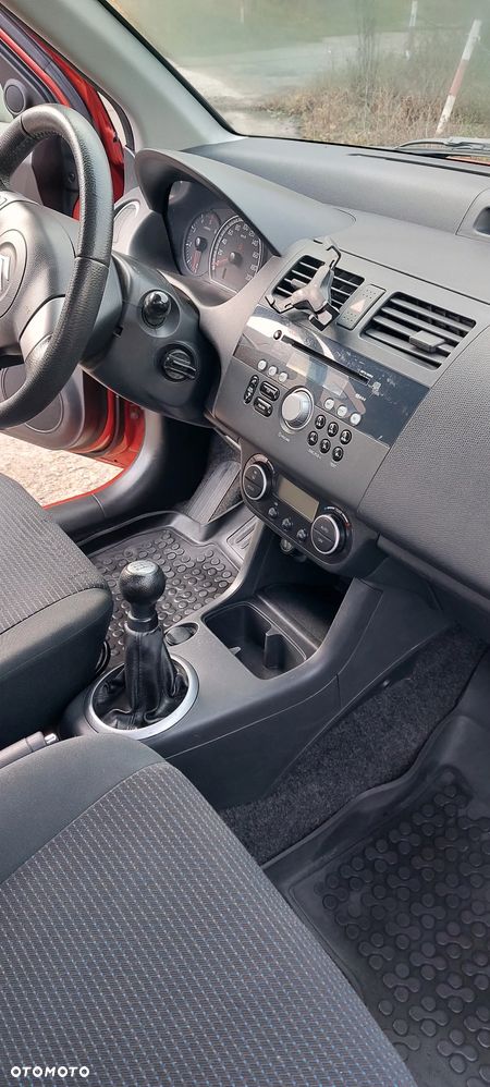 Suzuki Swift 1.3 DDiS Comfort - 11