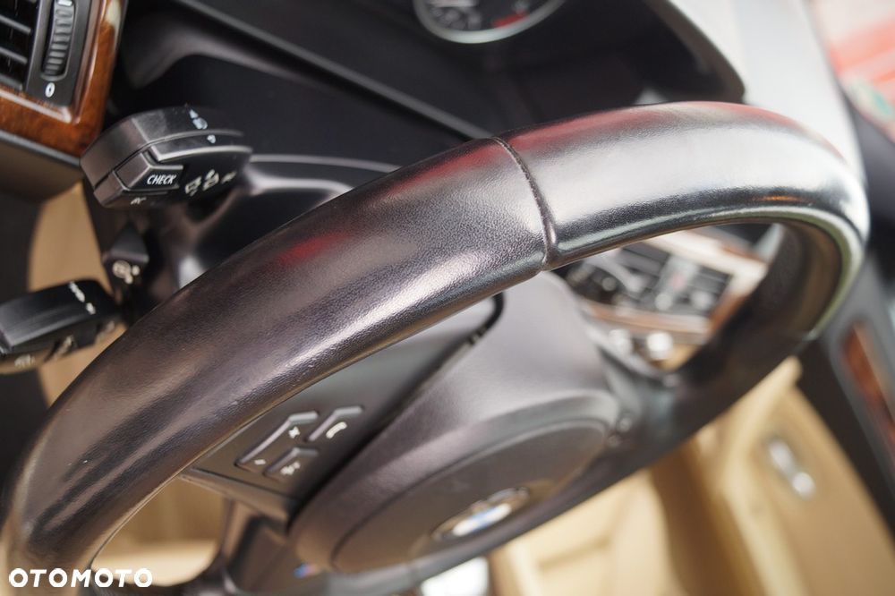 BMW Seria 5 525d Edition Sport - 25