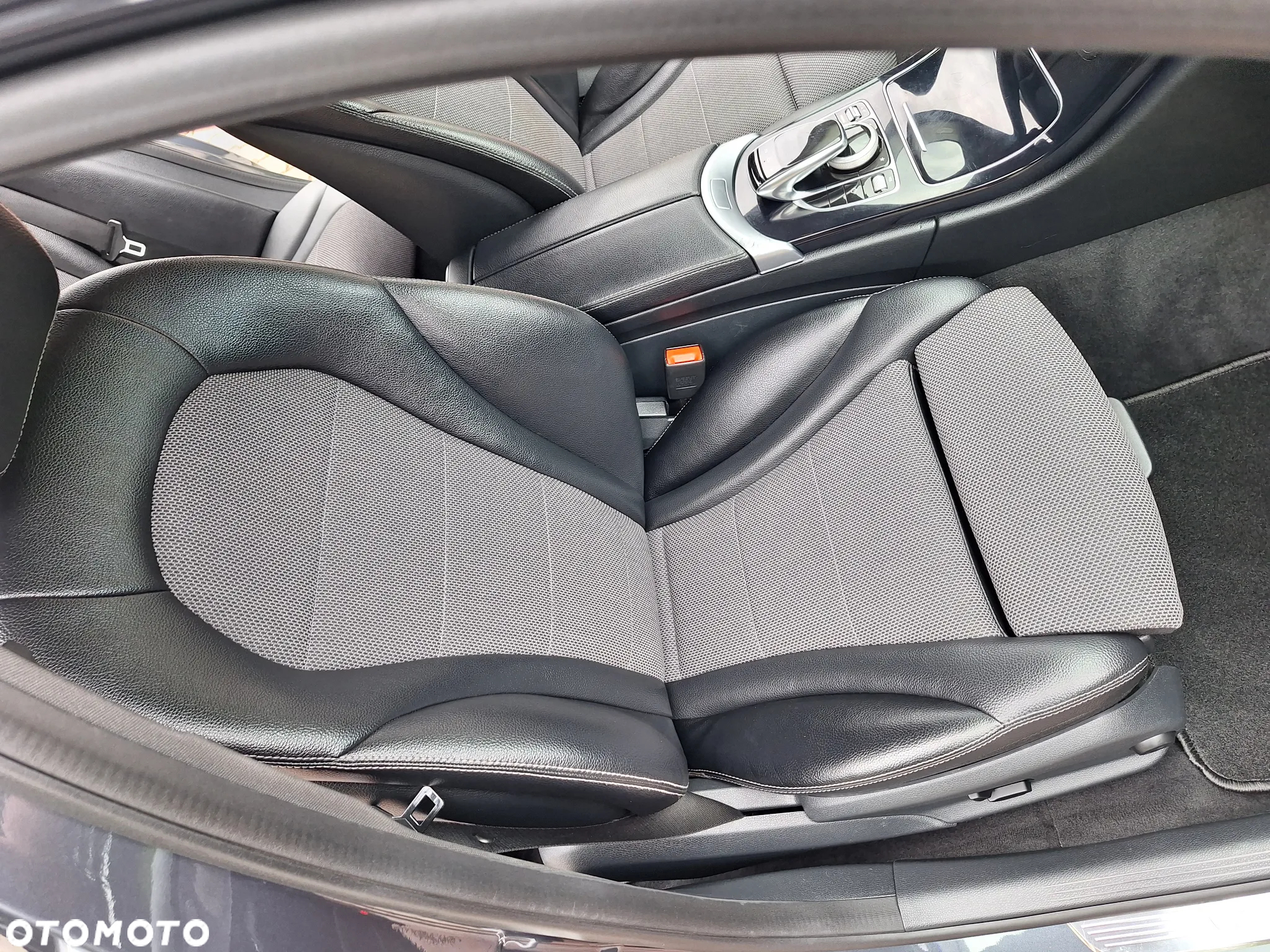Mercedes-Benz Klasa C 200 7G-TRONIC - 24