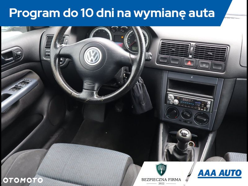 Volkswagen Golf - 8