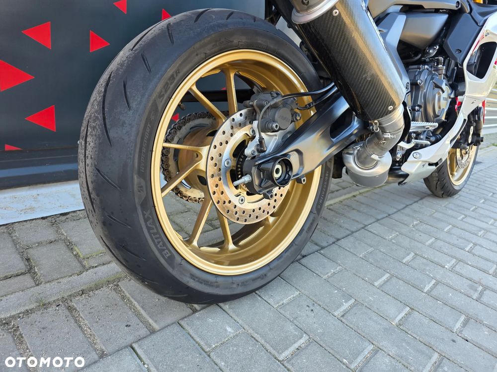 Yamaha R7 - 21