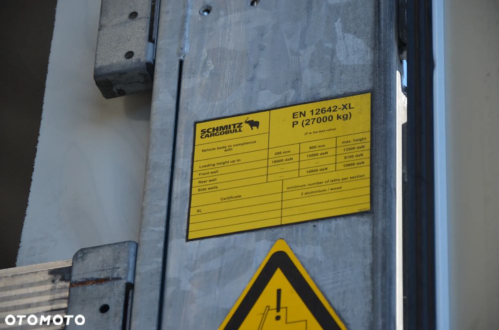 Schmitz Cargobull VARIOS / 2 POZIOMY JAZDY / OŚ PODNOSZONA / DACH POD. /  CODE XL / OCYNK 3672 - 13