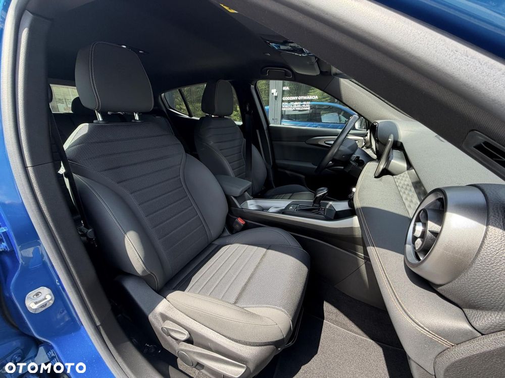 Alfa Romeo Tonale 1.5 T4 GSE mHEV TI DCT - 11
