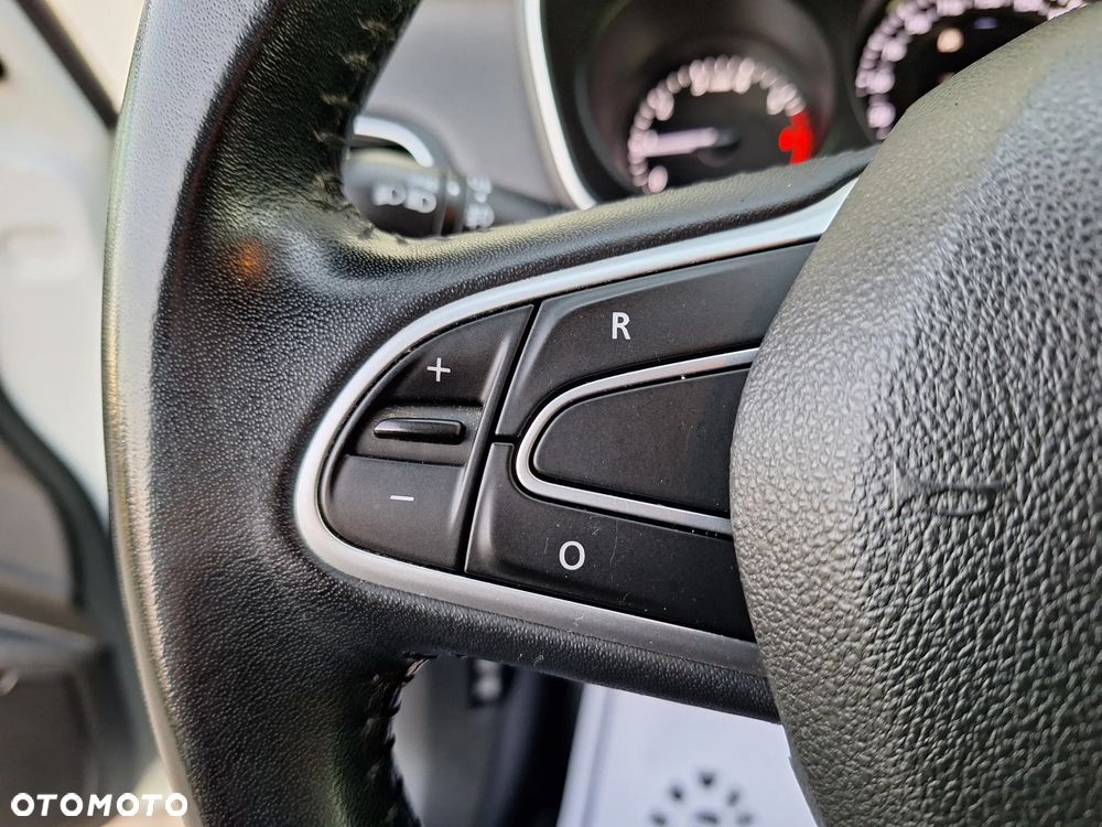 Renault Megane ENERGY TCe 100 INTENS - 13