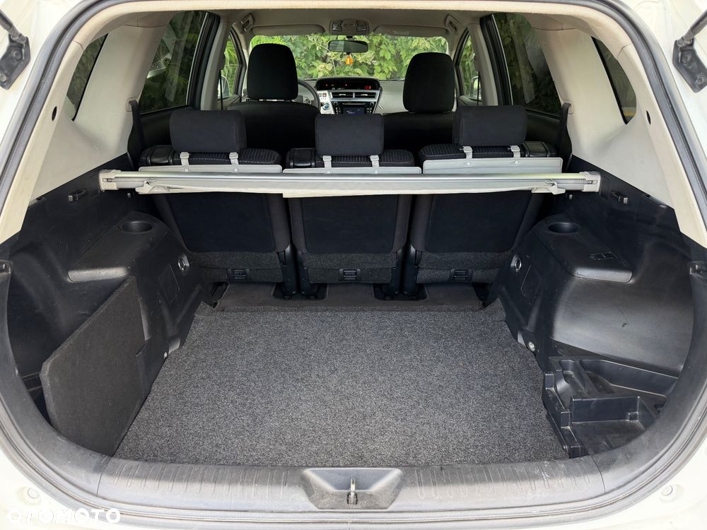 Toyota Prius+ - 23