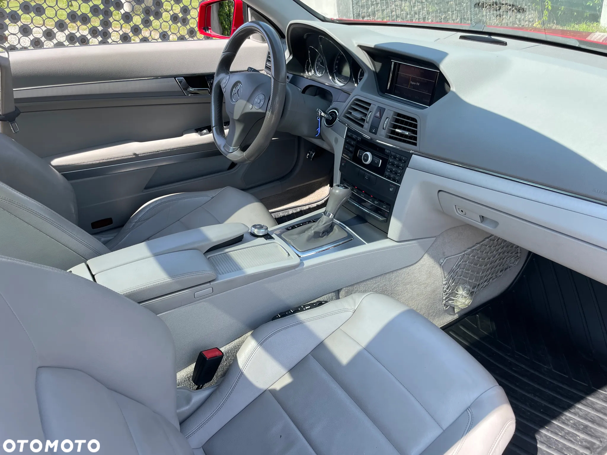 Mercedes-Benz Klasa E 250 CGI BlueEffICIENCY - 22
