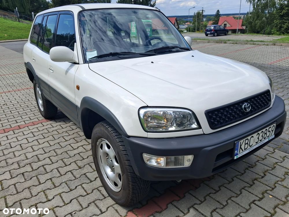 Toyota RAV4 2.0 GLi - 13