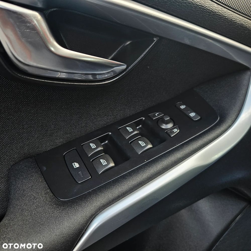 Volvo V40 T2 - 21