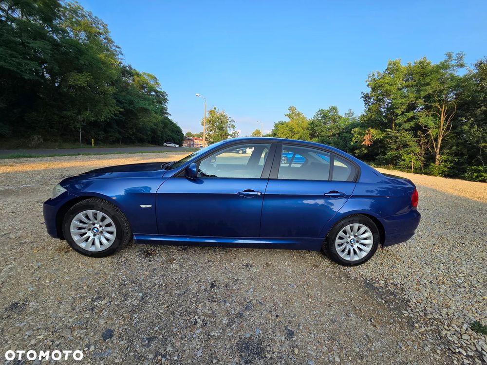 BMW Seria 3 318i - 3