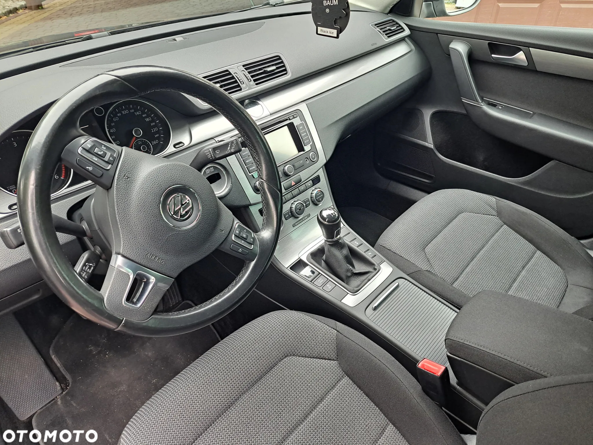 Volkswagen Passat Variant 2.0 Blue TDI SCR Comfortline - 8