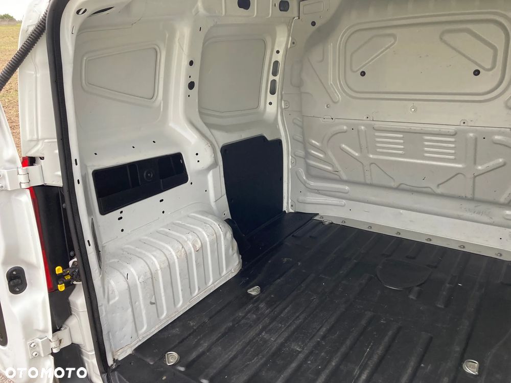 Fiat Fiorino 1.3 JTD, VAT-1, faktura 23%, SALON POLSKA, serwisowany, I WŁAŚCICIEL - 15