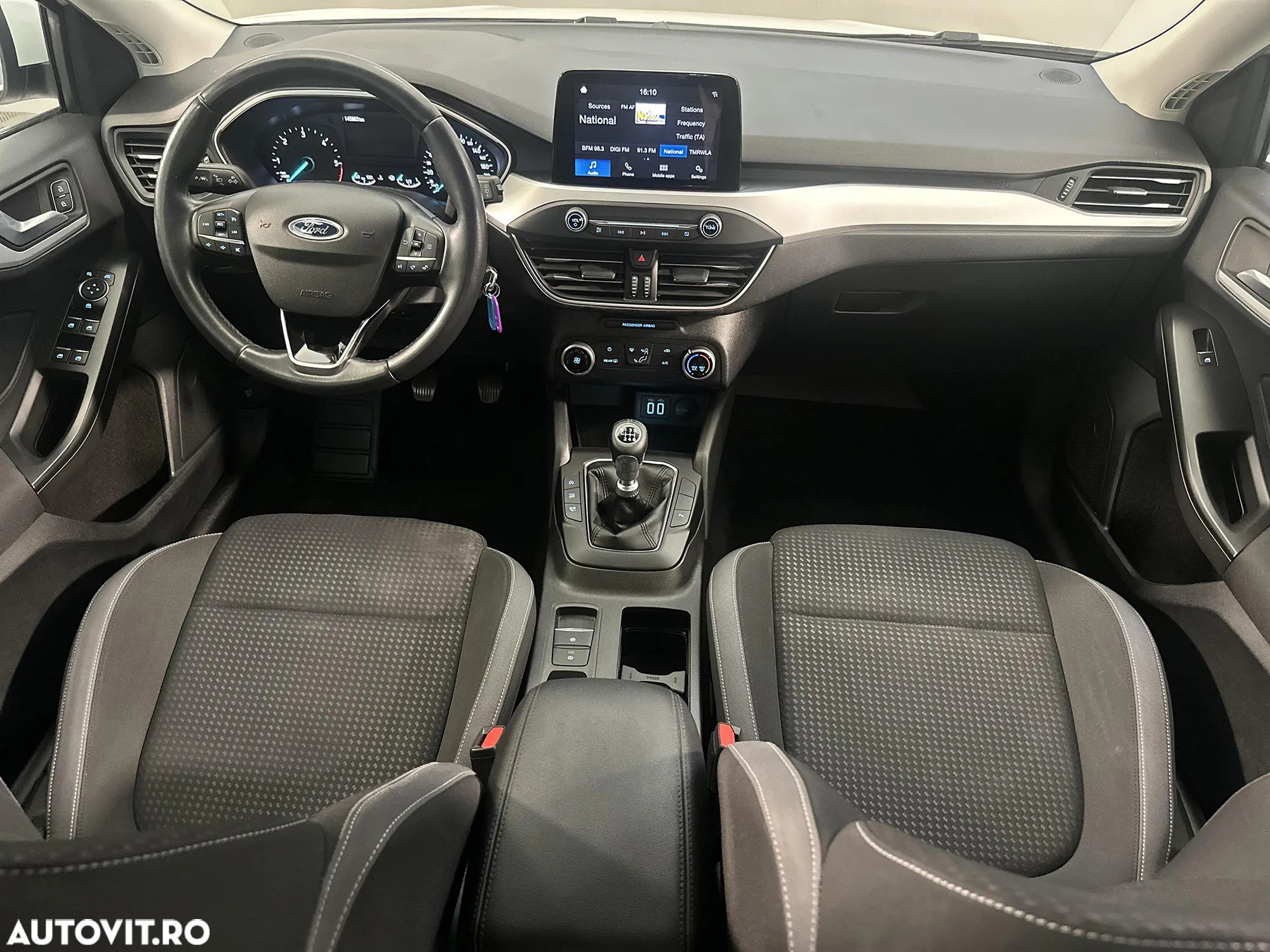 Ford Focus - 9