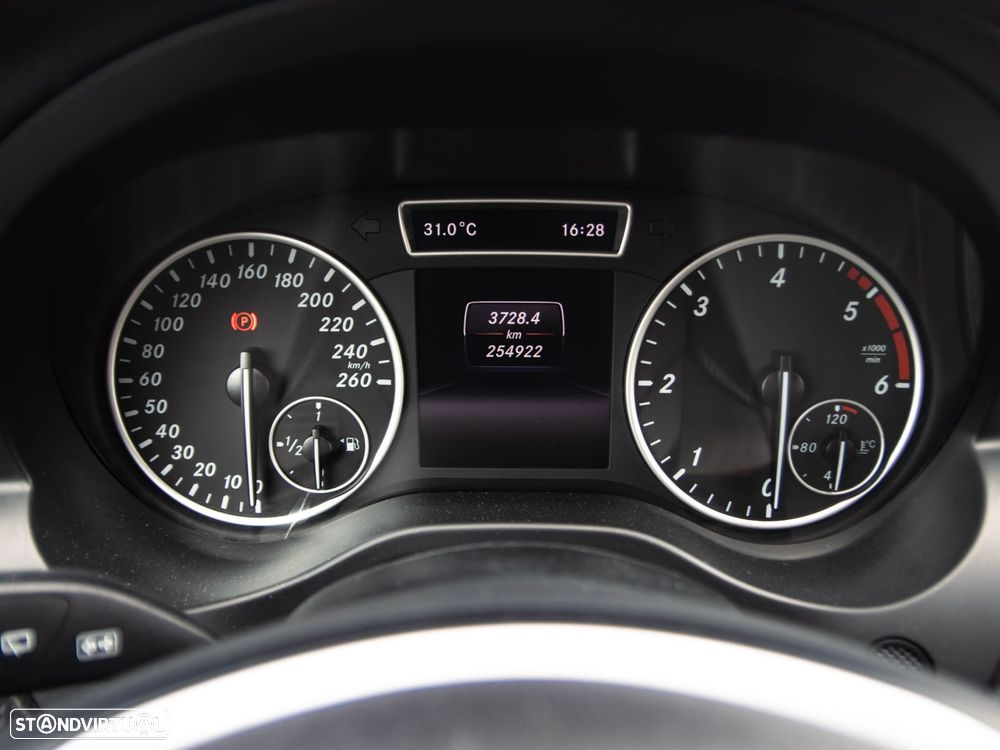 Mercedes-Benz A 180 CDI BE Edition Urban - 2