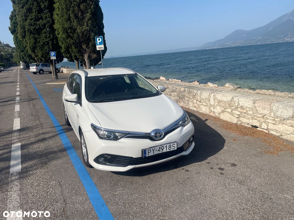 Toyota Auris Hybrid 135 Premium - 3