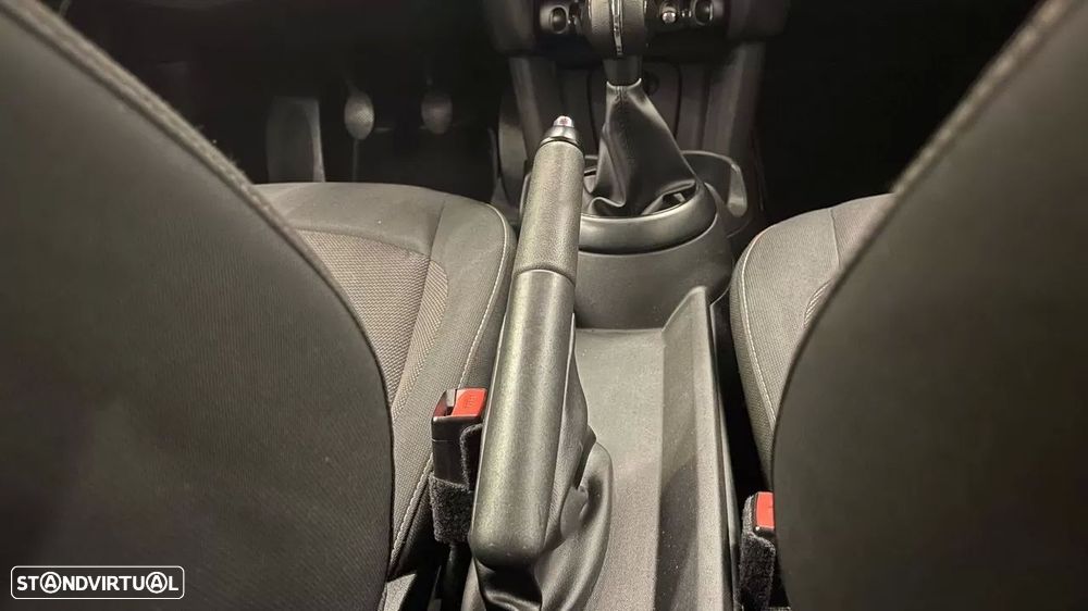 MINI 3 Portas One D - 33