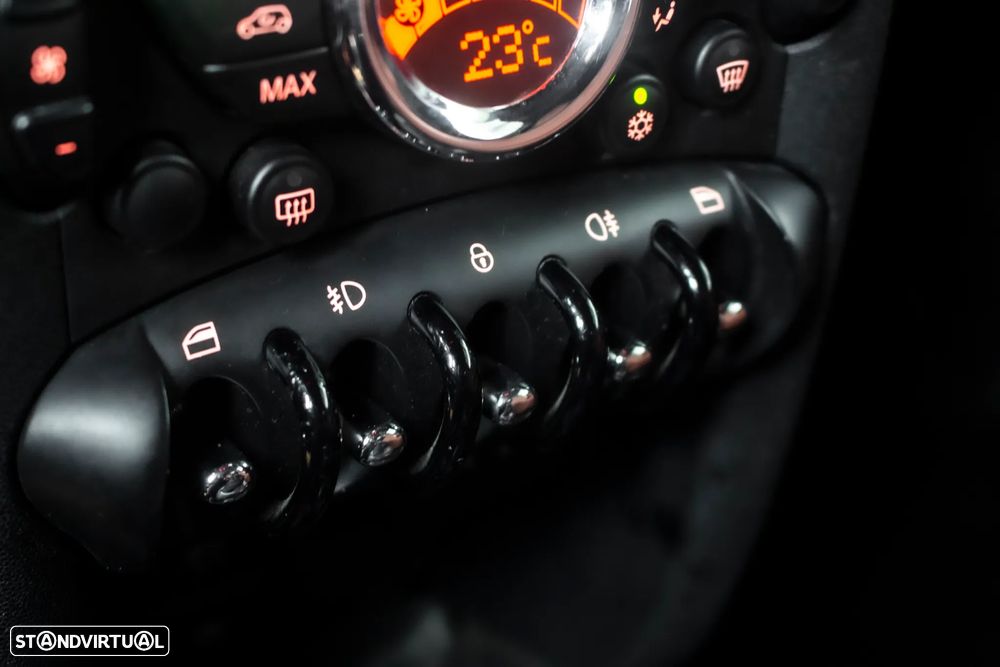 MINI Clubman One D - 23