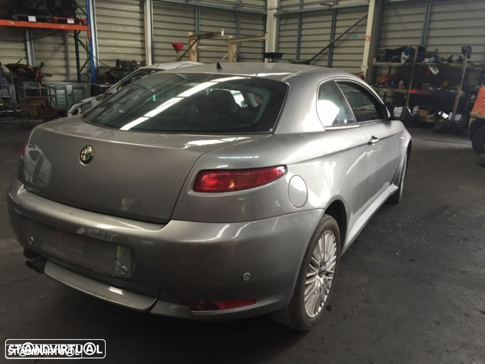 Alfa Romeo GT 1.9 jtd 150cv de 2006 para peças - 3