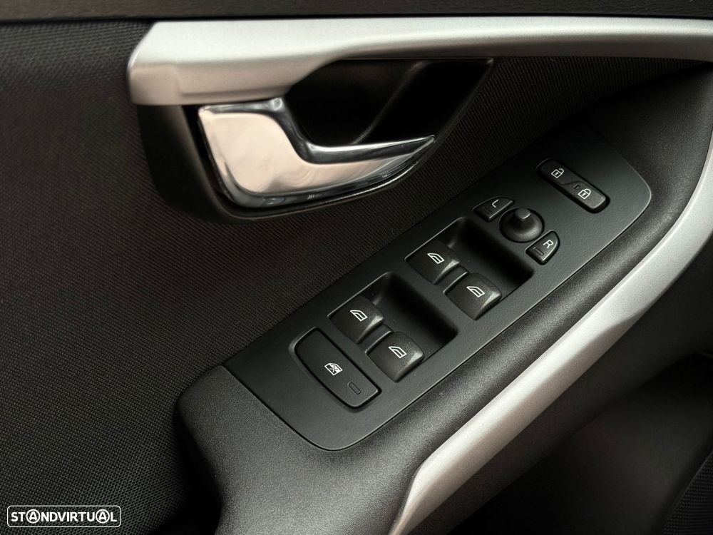 Volvo V40 2.0 D2 Momentum - 10