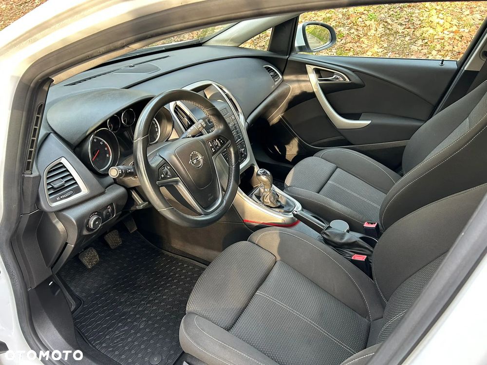 Opel Astra 1.6 Edition 111 Jahre - 13