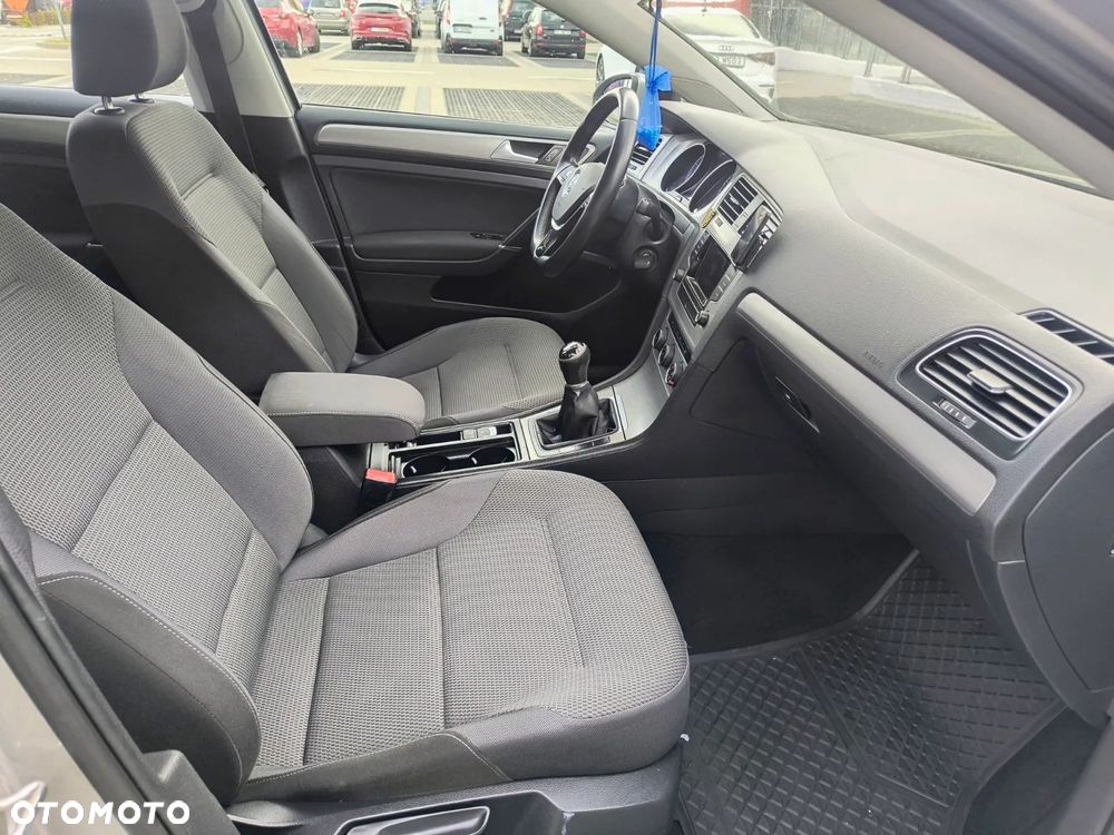 Volkswagen Golf 1.4 TSI BMT Comfortline - 12
