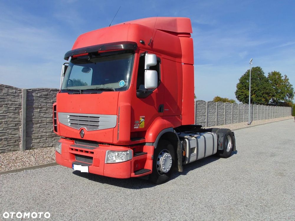 Renault Premium