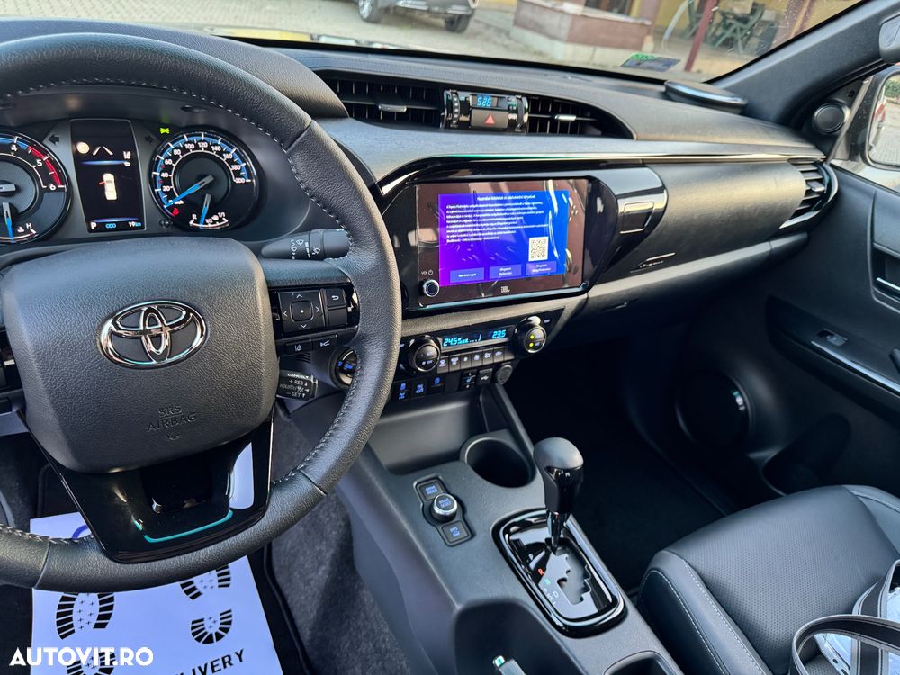 Toyota Hilux 2.8D 204CP 4x4 Double Cab AT MHEV Invincible - 15