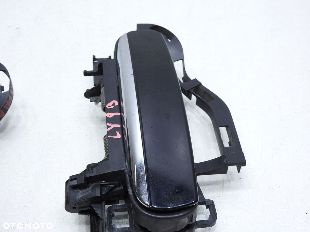 KLAMKA KLAMKI DRZWI PRAWA LY9B AUDI A6 C6 - 6