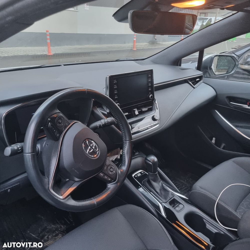 Toyota Corolla - 11