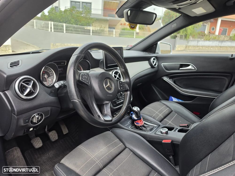 Mercedes-Benz CLA 180 d Shooting Brake - 3
